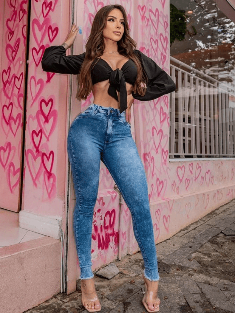 Calça jeans skinny modeladora Chanel - Lady Lú