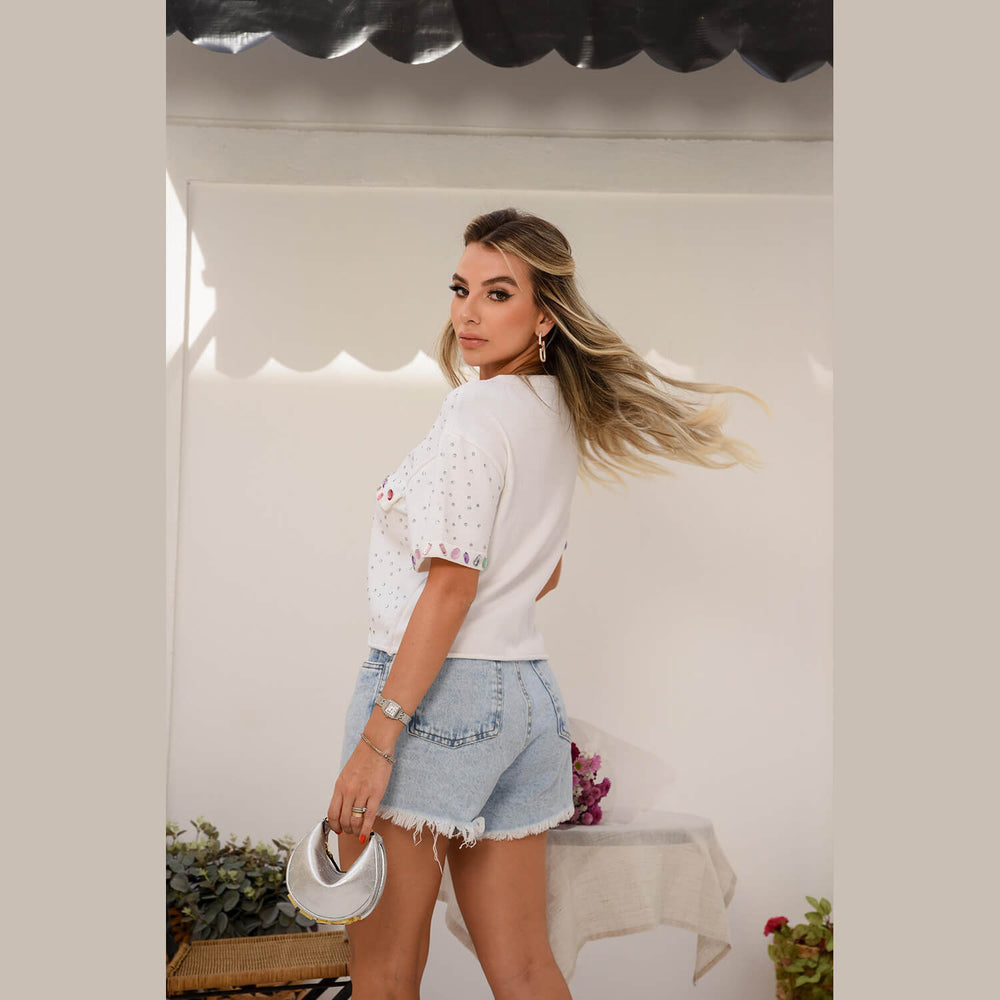 Blusa de tricot modal off com strass e pedraria