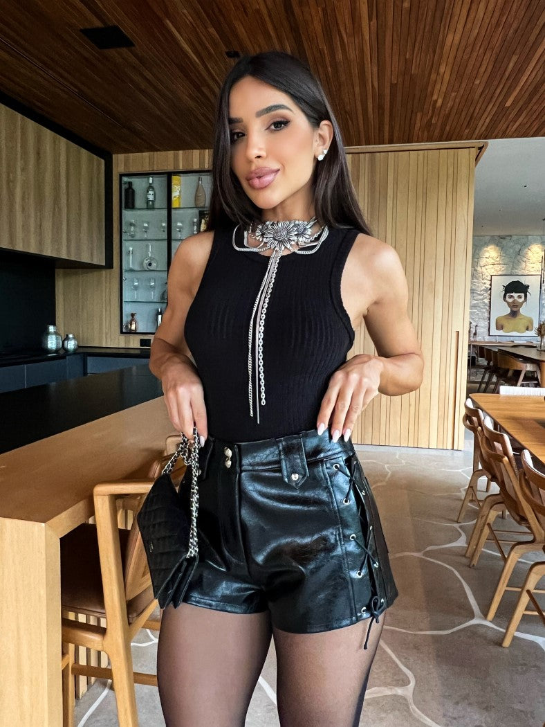 Body Sculp Preto em Malha Canelada Sem Bojo