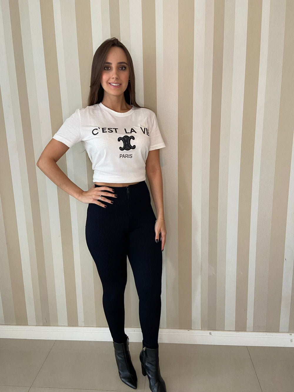 Calça preta Canelada com zíper frontal