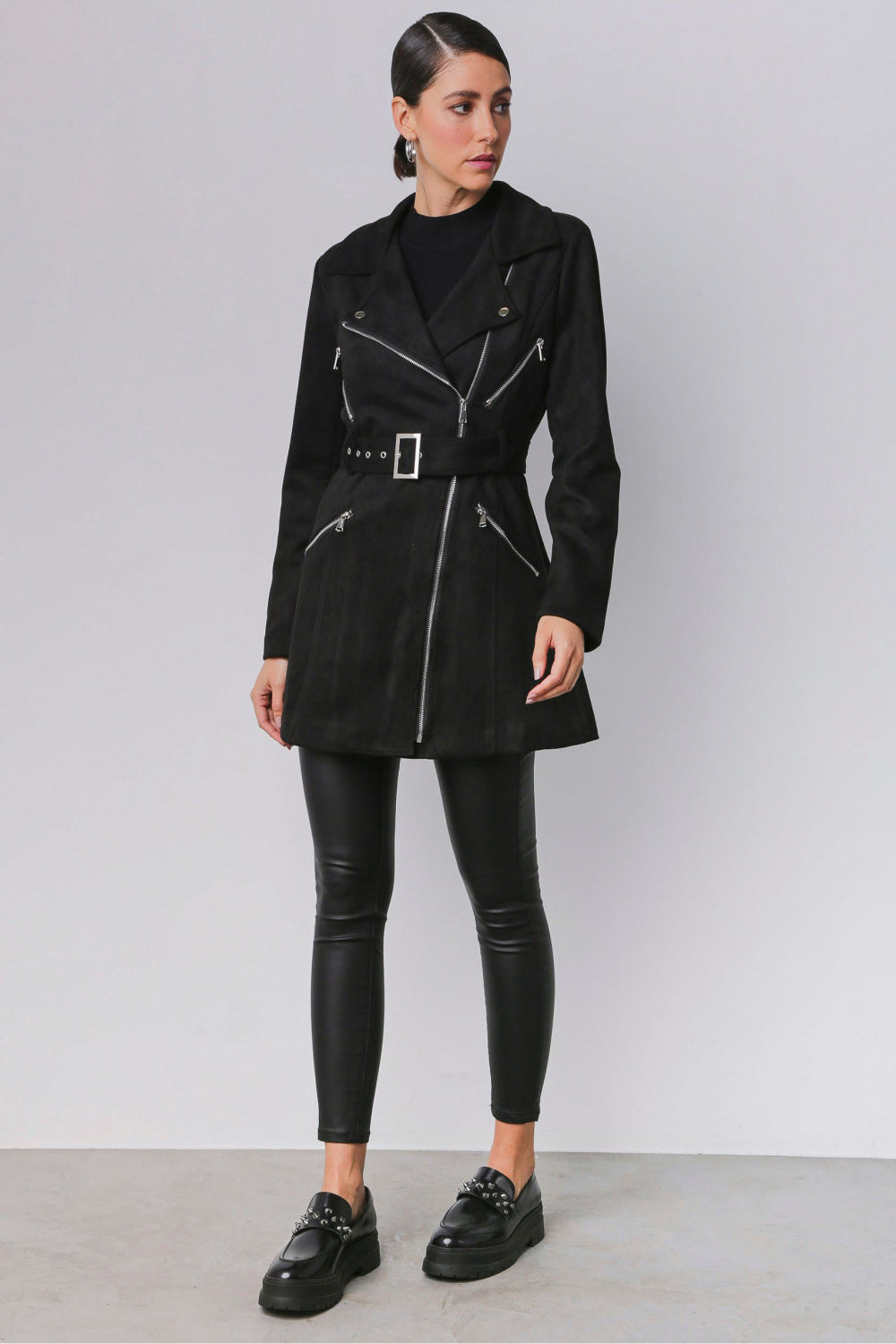 Casaco preto alongado com cinto - Mamô