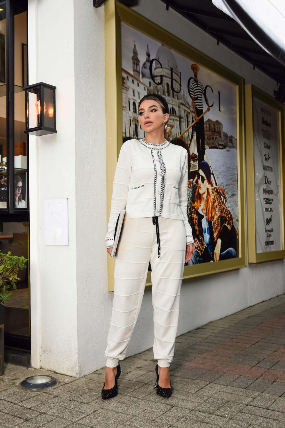 Conjunto Feminino em Tricot Fino Casaco e Calça com Acabamento Premium