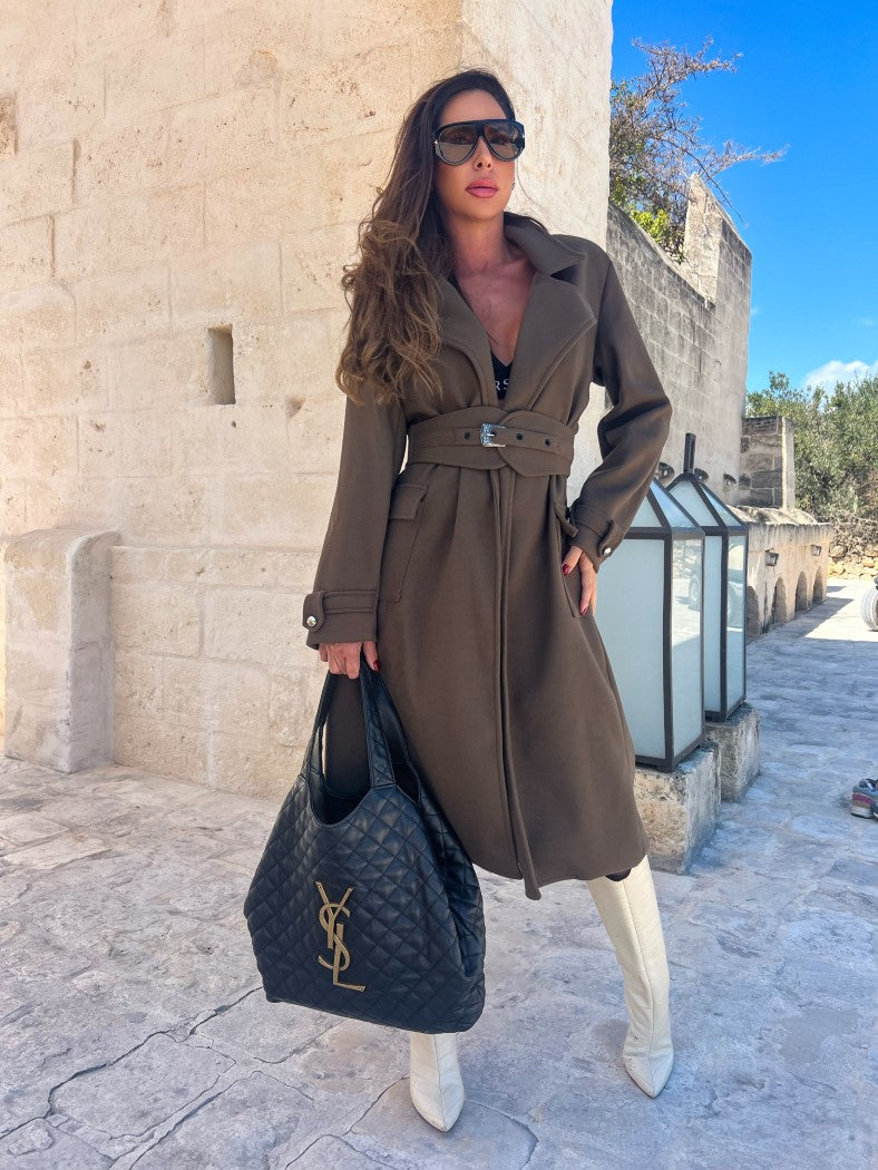 Maxi Coat Sicilia Longo em Lã Batida Marrom com Cinto e Ombreiras