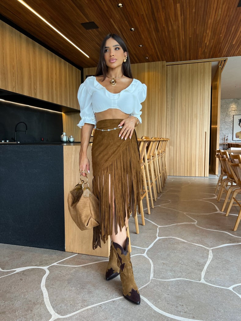Saia Toro Midi Alongada em Suede Marrom com Franjas Assimétricas