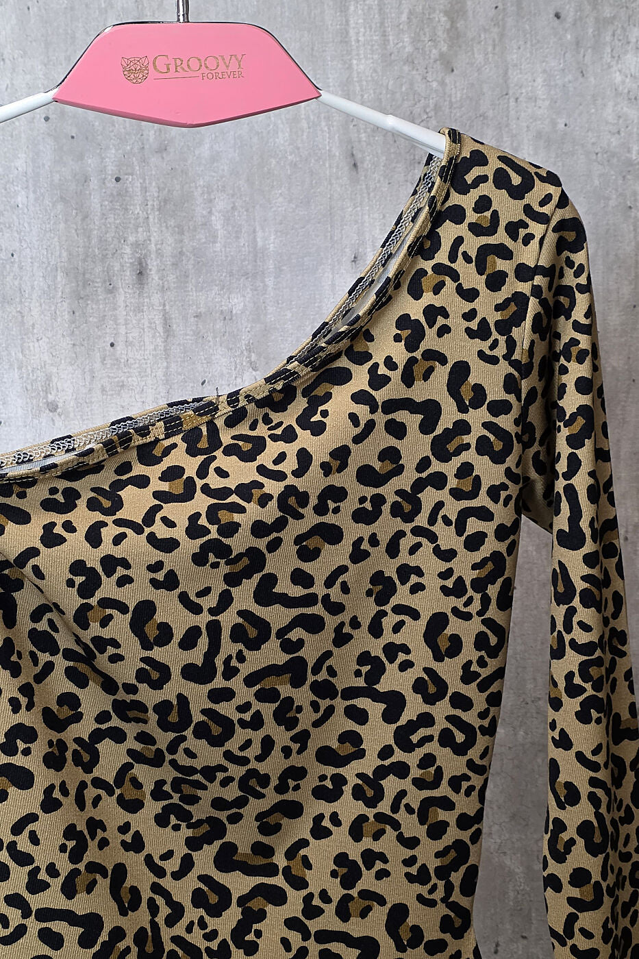Blusa Assimétrica Onça Um Ombro Só Manga Longa Estilosa Groovy