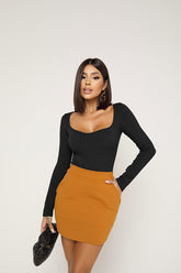 Blusa Canelada Preta Manga Longa Decote Reto Elegante Groovy