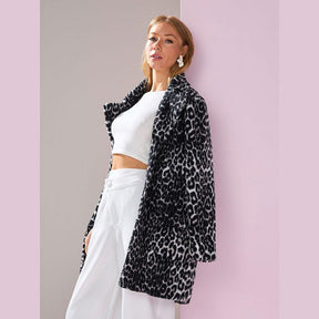 Casaco de pelo Animal Print - Flor linda
