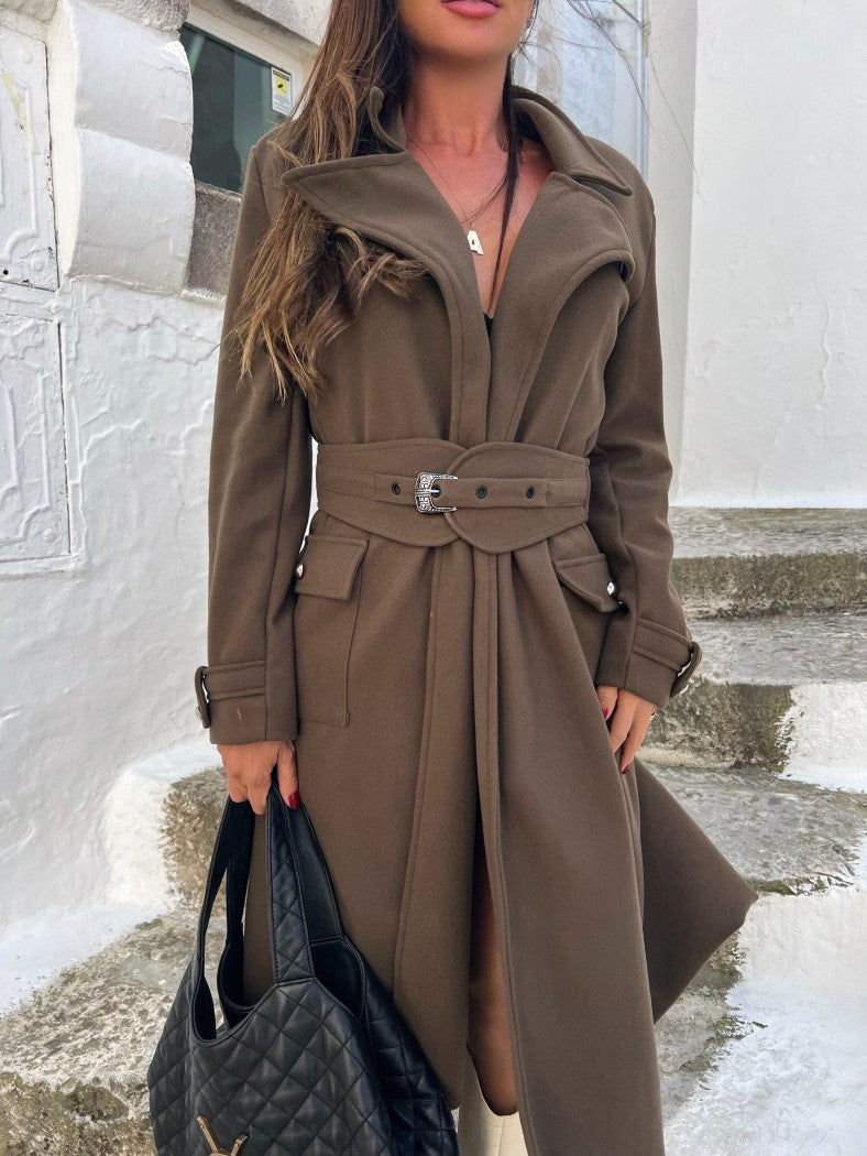 Maxi Coat Sicilia Longo em Lã Batida Marrom com Cinto e Ombreiras