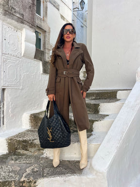Maxi Coat Sicilia Longo em Lã Batida Marrom com Cinto e Ombreiras