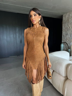 Vestido Dakota Regata Ajustado com Franjas e Rebites em Ouro Velho